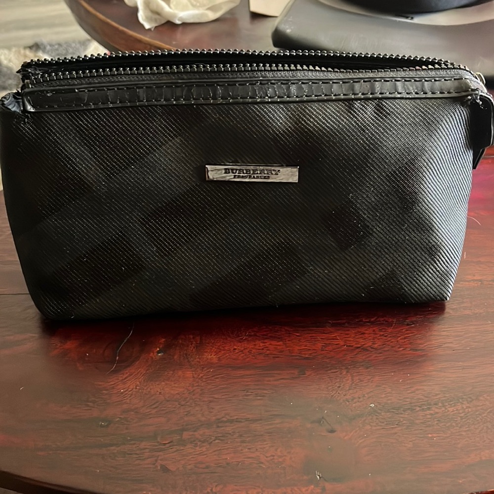 Burberry Cosmetic/Toiletry Bag